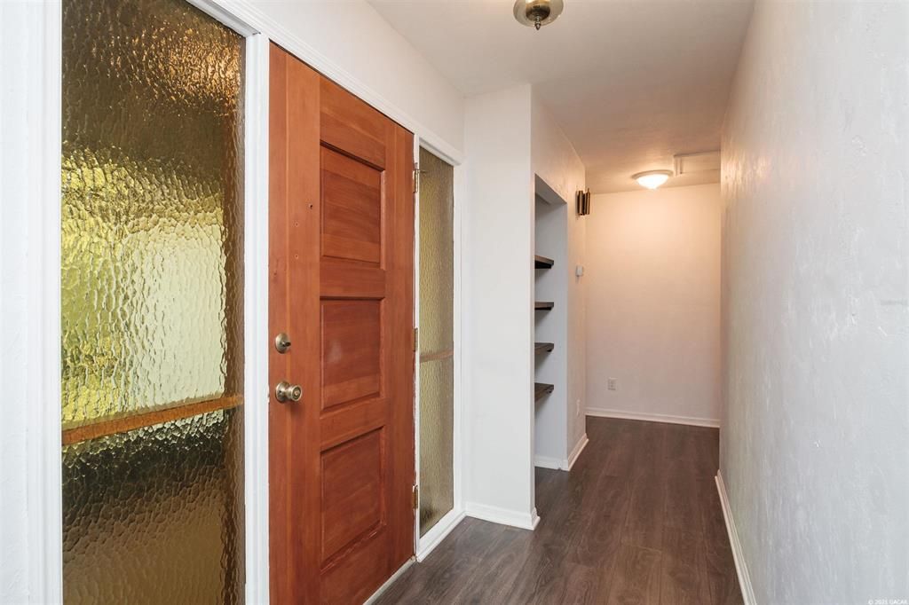 Recently Sold: $279,900 (3 beds, 2 baths, 1451 Square Feet)
