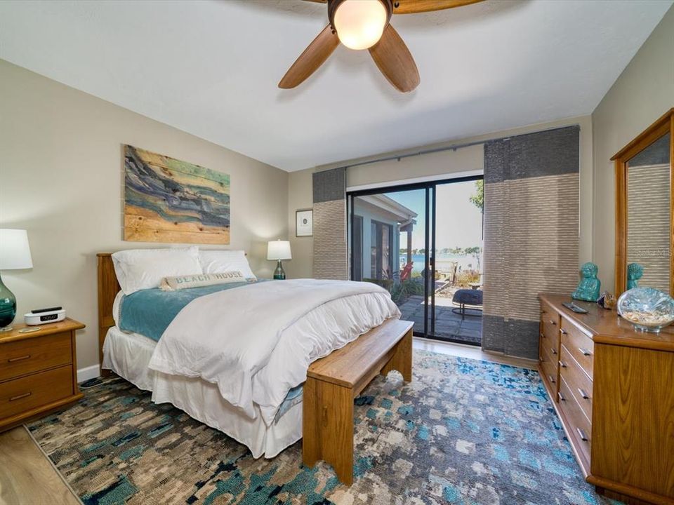 Recently Sold: $1,320,000 (2 beds, 2 baths, 1719 Square Feet)