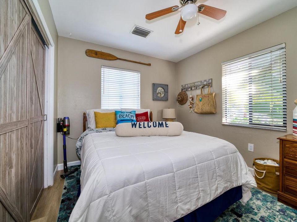 Recently Sold: $1,320,000 (2 beds, 2 baths, 1719 Square Feet)