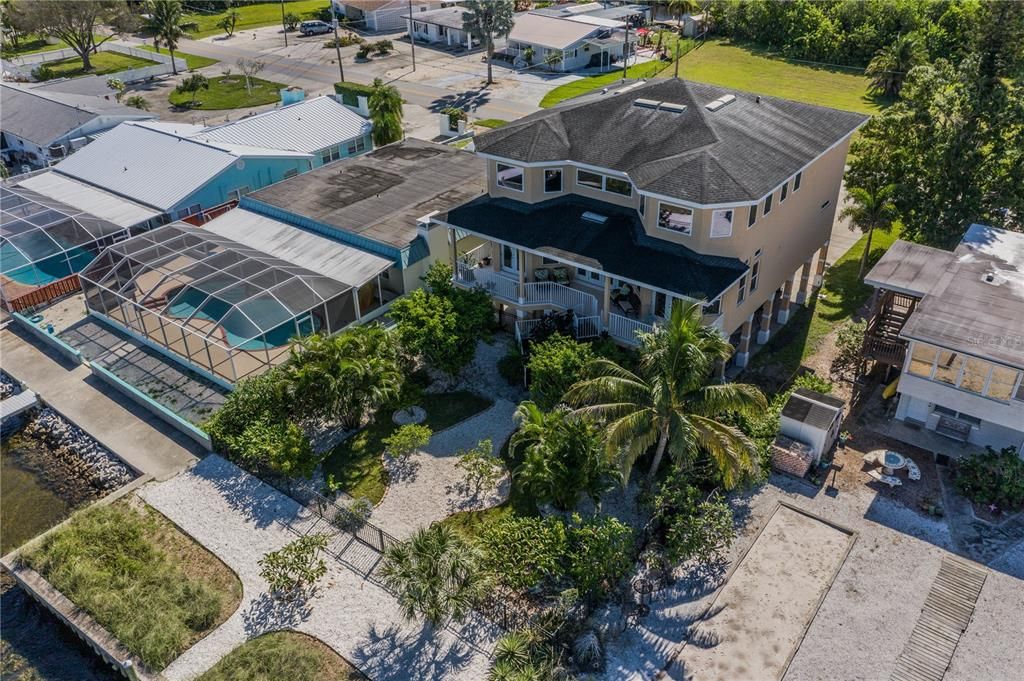Recently Sold: $1,695,000 (4 beds, 3 baths, 3297 Square Feet)