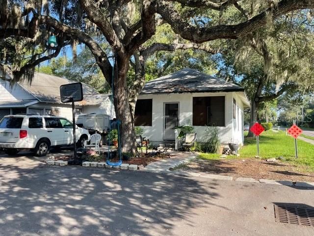 Recently Sold: $105,000 (2 beds, 1 baths, 612 Square Feet)