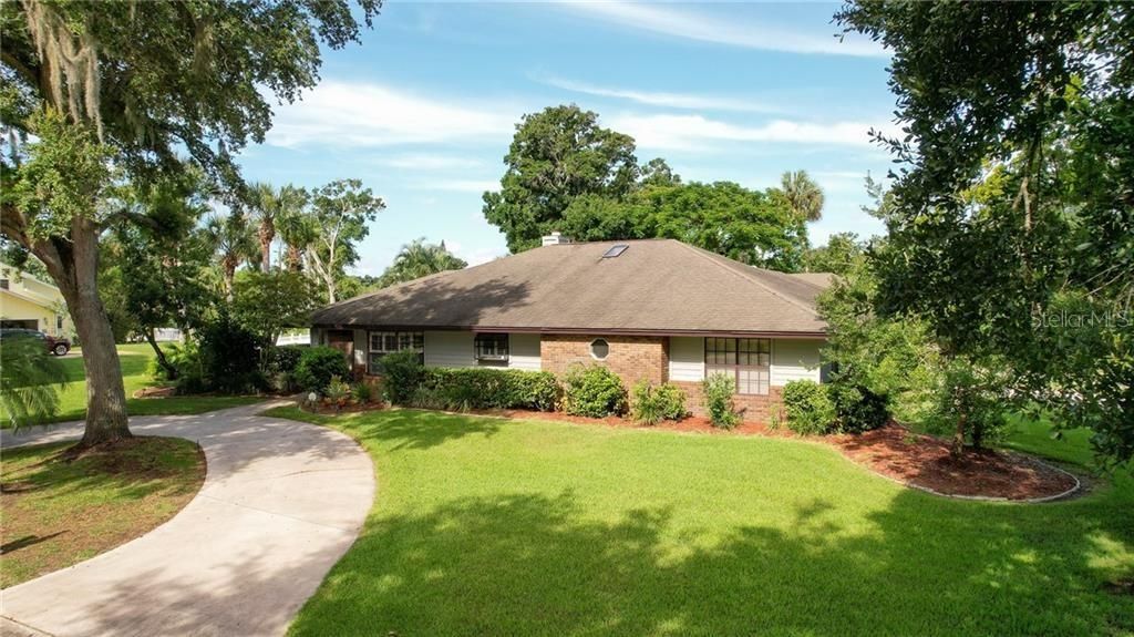 Recently Sold: $450,000 (4 beds, 3 baths, 2345 Square Feet)