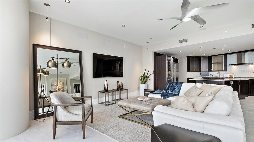Recently Sold: $2,450,000 (3 beds, 3 baths, 2354 Square Feet)