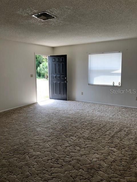 Recently Rented: $745 (1 beds, 1 baths, 860 Square Feet)