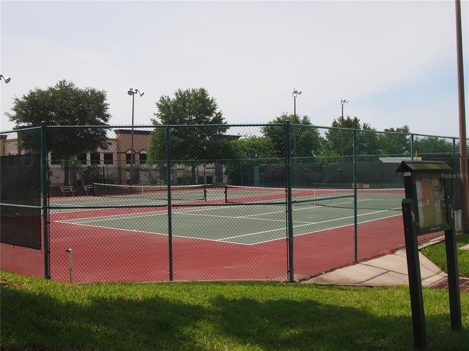 Tennis & Pickle ball courts