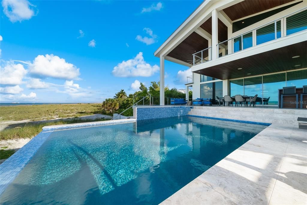 Recently Sold: $10,750,000 (4 beds, 4 baths, 3765 Square Feet)