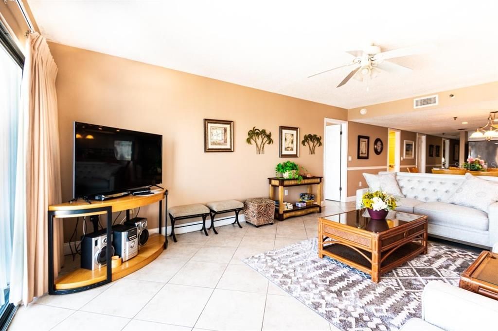 Recently Sold: $979,000 (3 beds, 2 baths, 1470 Square Feet)