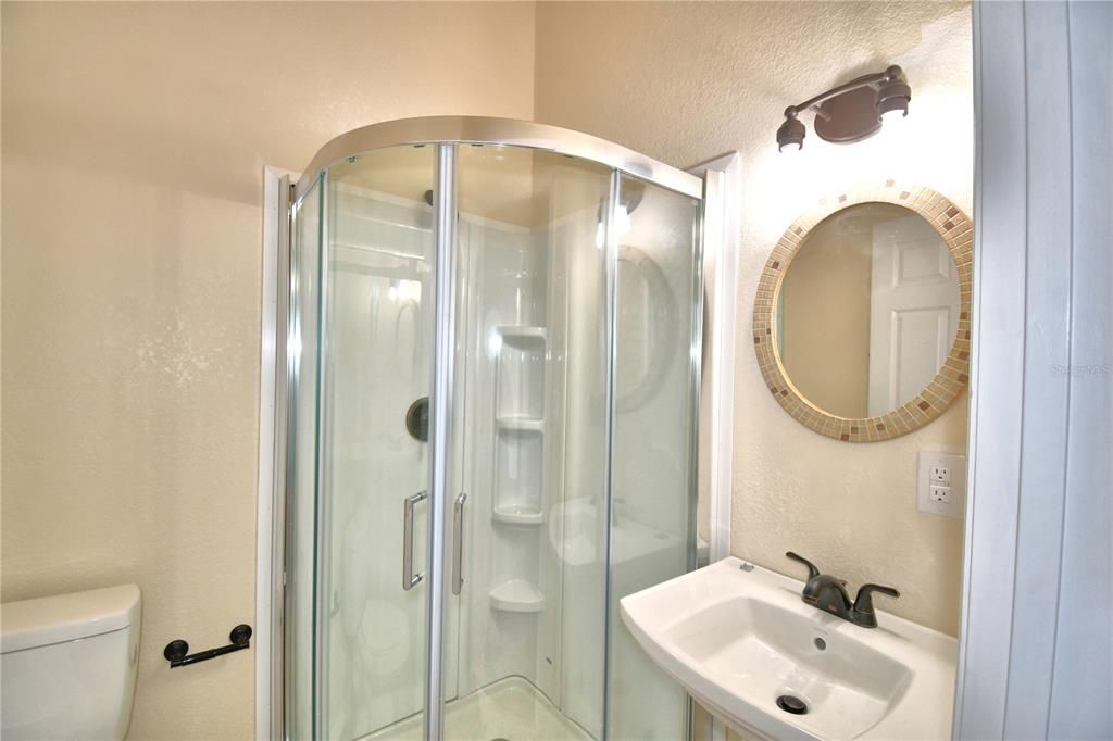 最近售出: $259,900 (3 贝兹, 2 浴室, 1570 平方英尺)