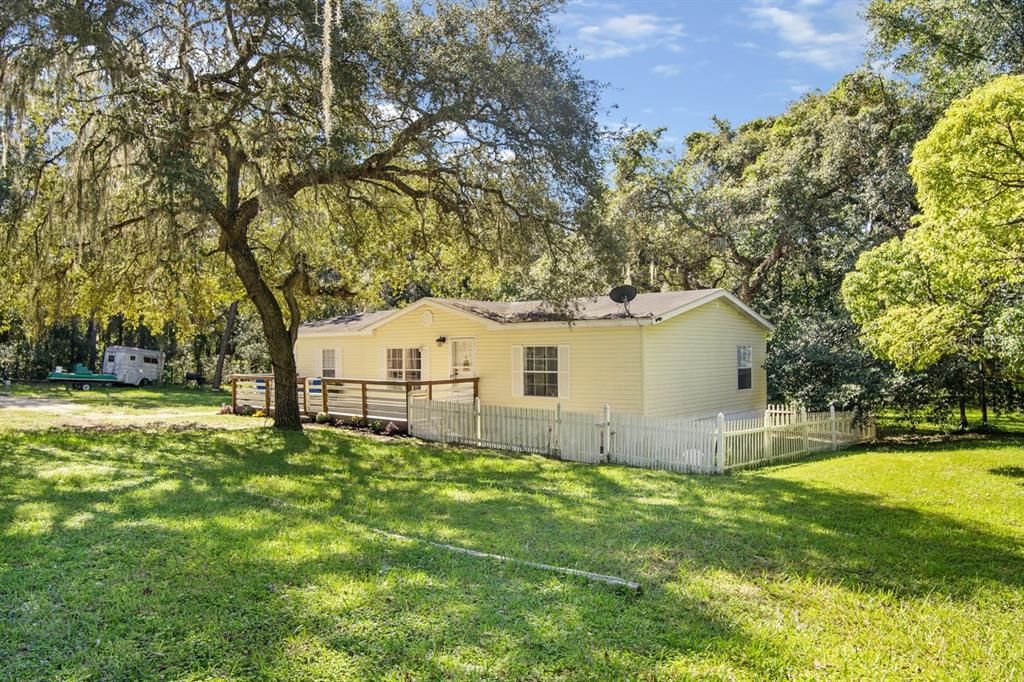 Recently Sold: $200,000 (3 beds, 2 baths, 1404 Square Feet)