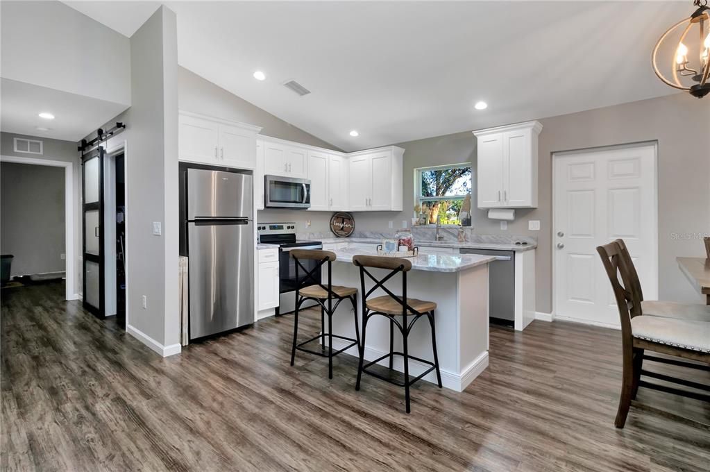 Recently Sold: $385,000 (3 beds, 2 baths, 1400 Square Feet)