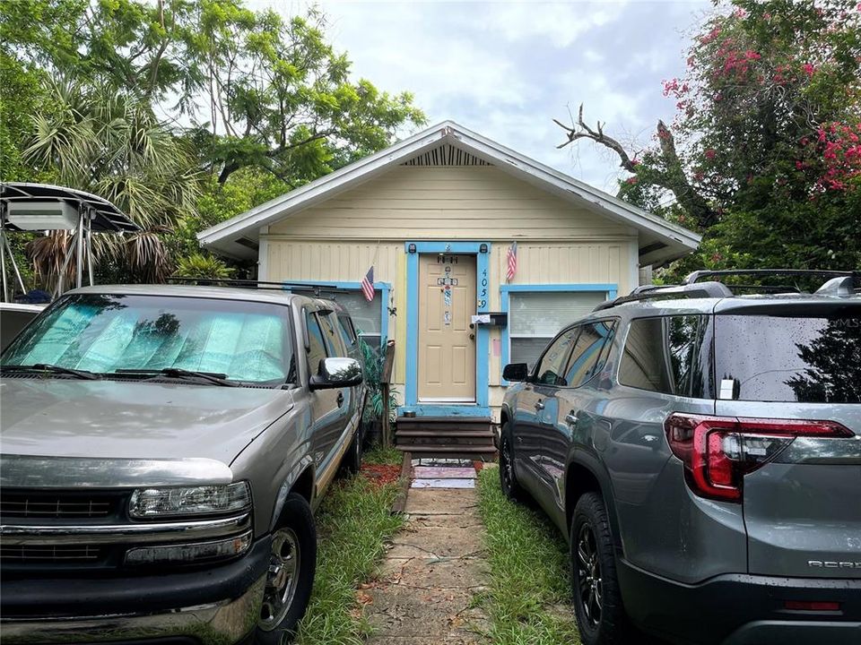 Recently Sold: $128,000 (2 beds, 1 baths, 832 Square Feet)