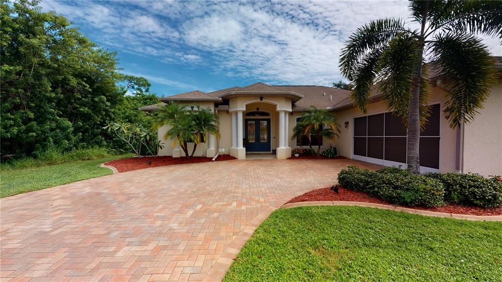 Vendido Recientemente: $469,400 (3 camas, 2 baños, 2262 Pies cuadrados)