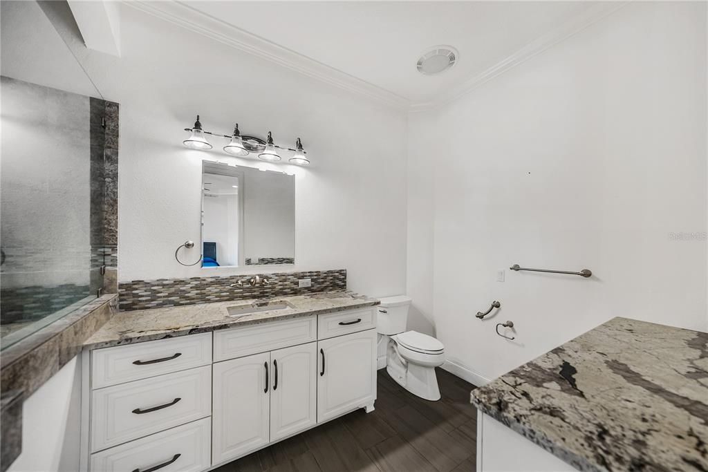 Recently Sold: $1,200,000 (3 beds, 2 baths, 3656 Square Feet)