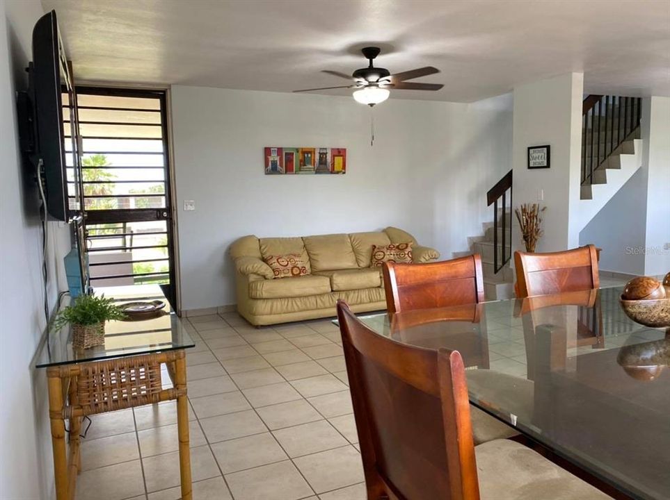 Vendido Recientemente: $215,000 (2 camas, 2 baños, 1526 Pies cuadrados)