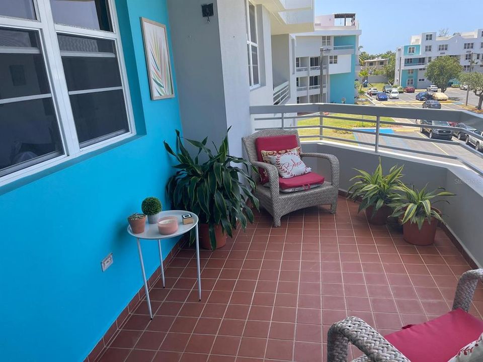 Vendido Recientemente: $215,000 (2 camas, 2 baños, 1526 Pies cuadrados)