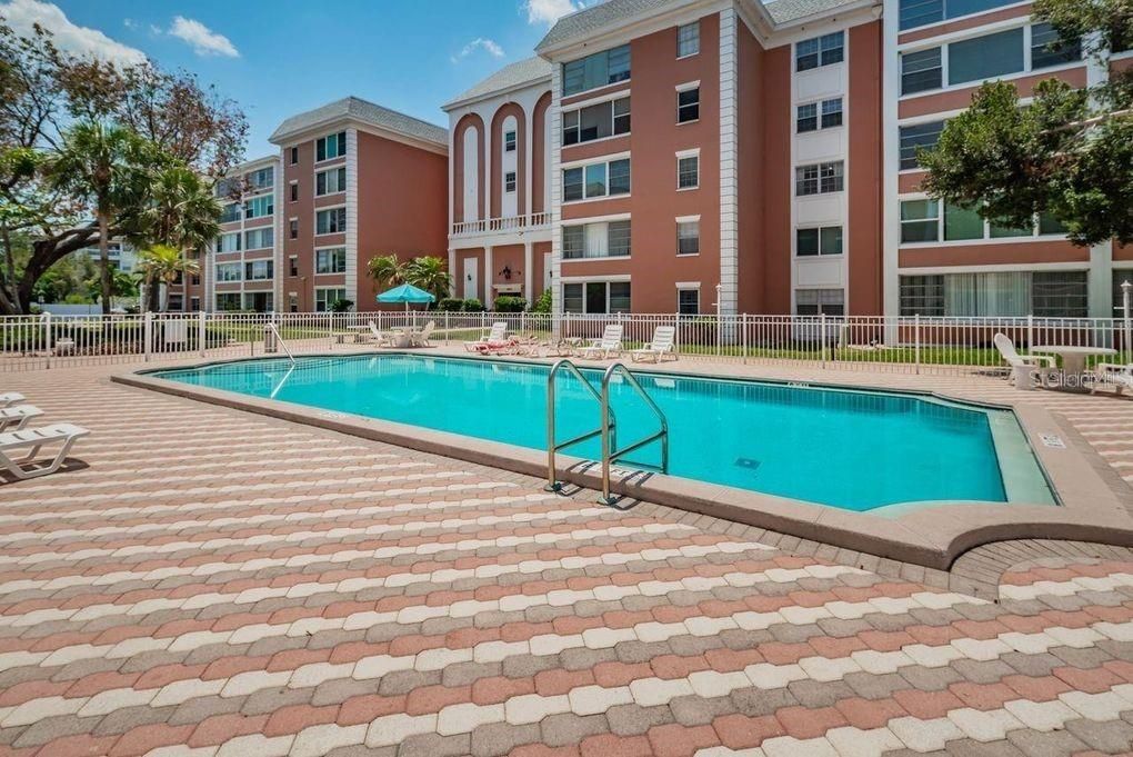 Recently Sold: $175,000 (2 beds, 2 baths, 1050 Square Feet)