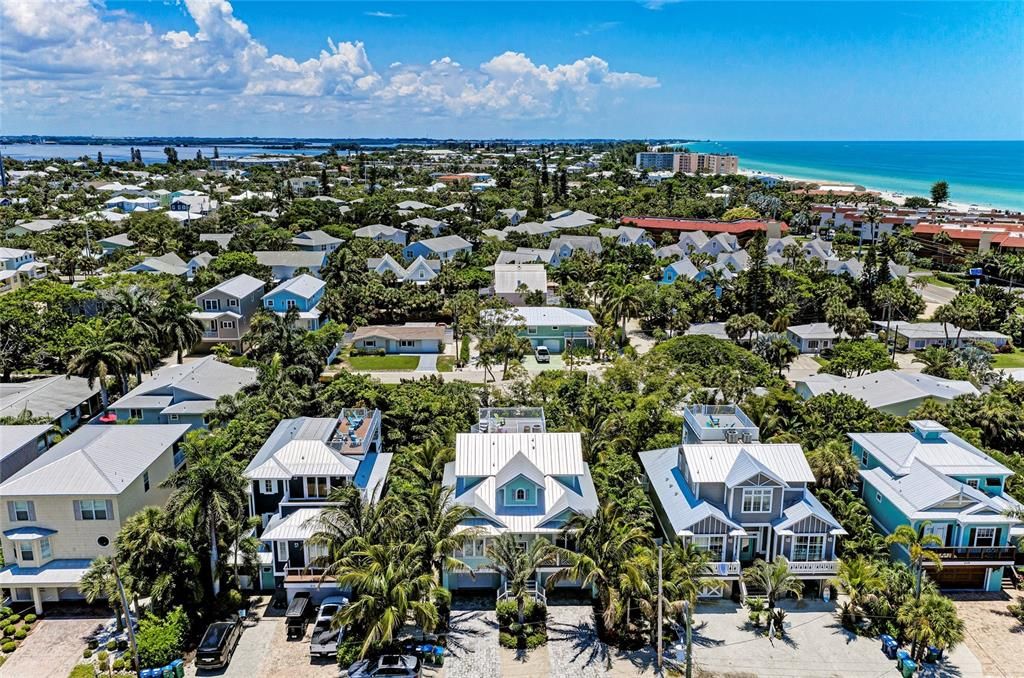 Recently Sold: $3,000,000 (6 beds, 5 baths, 2542 Square Feet)