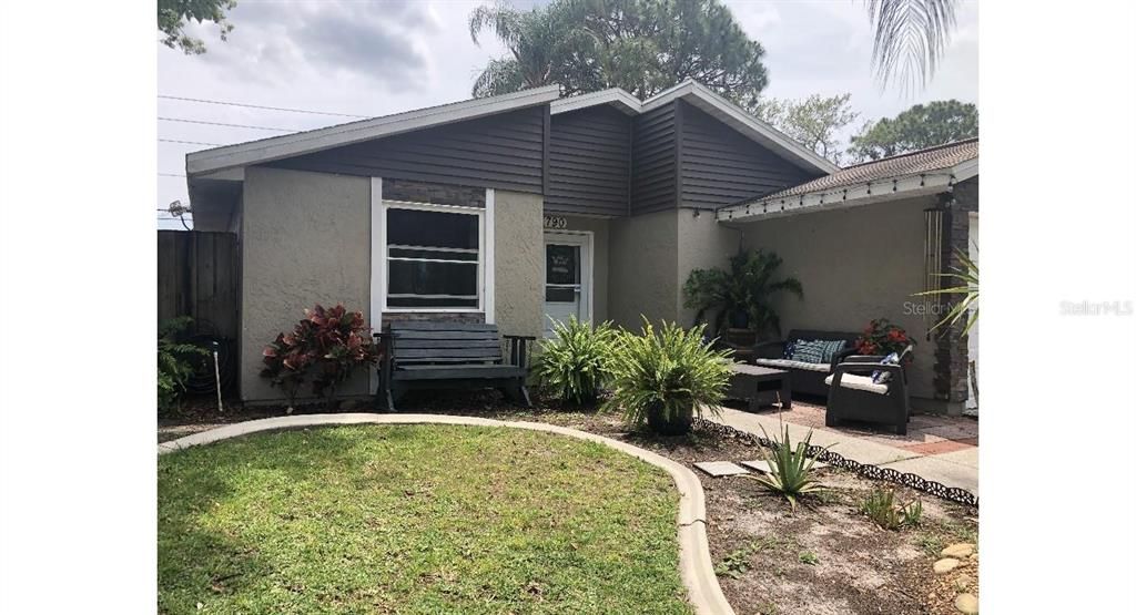Recently Sold: $265,116 (2 beds, 1 baths, 1071 Square Feet)