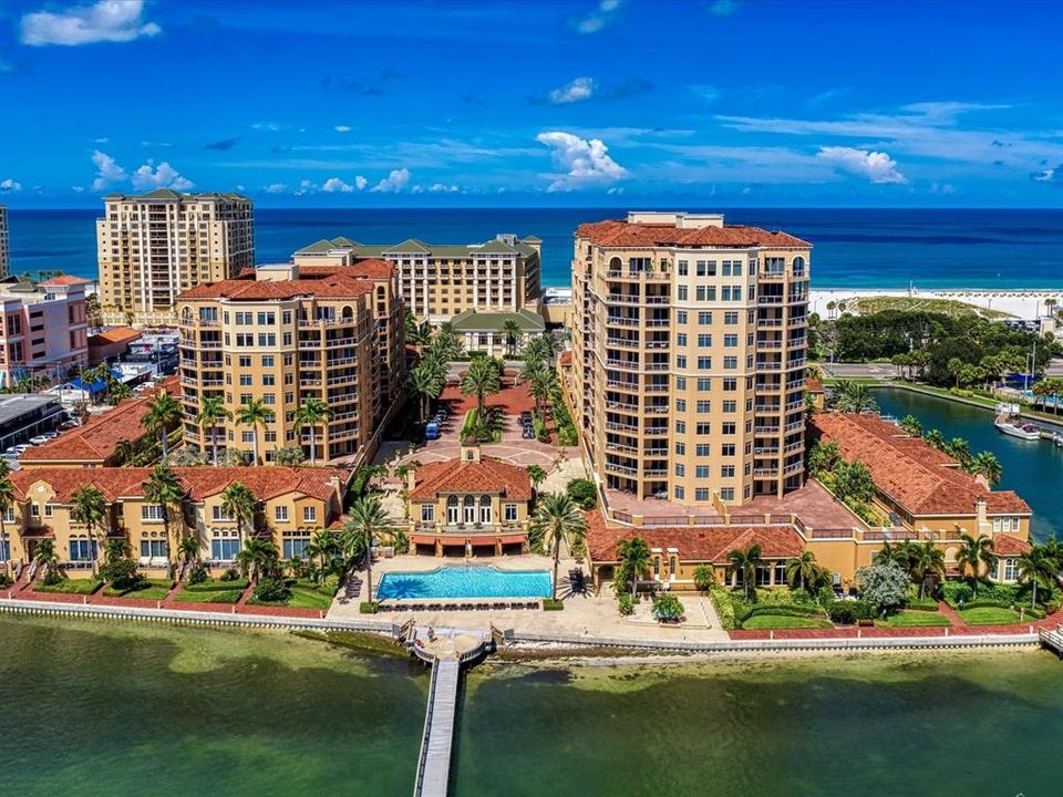Recently Sold: $1,729,800 (3 beds, 3 baths, 2087 Square Feet)