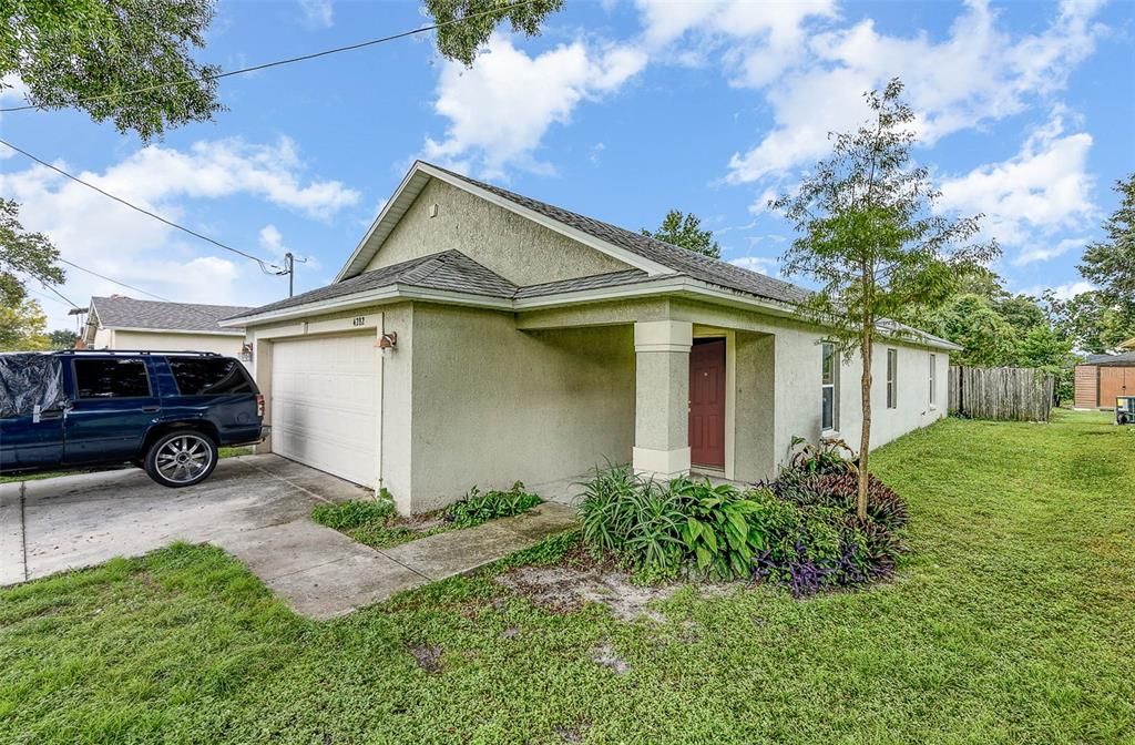 Recently Sold: $240,000 (3 beds, 2 baths, 1388 Square Feet)