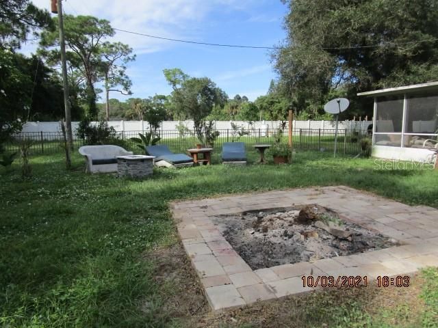 Recently Sold: $199,900 (2 beds, 1 baths, 1008 Square Feet)