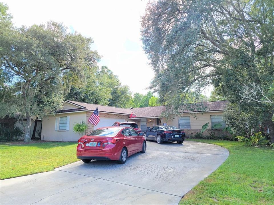 Recently Sold: $295,000 (3 beds, 2 baths, 1296 Square Feet)