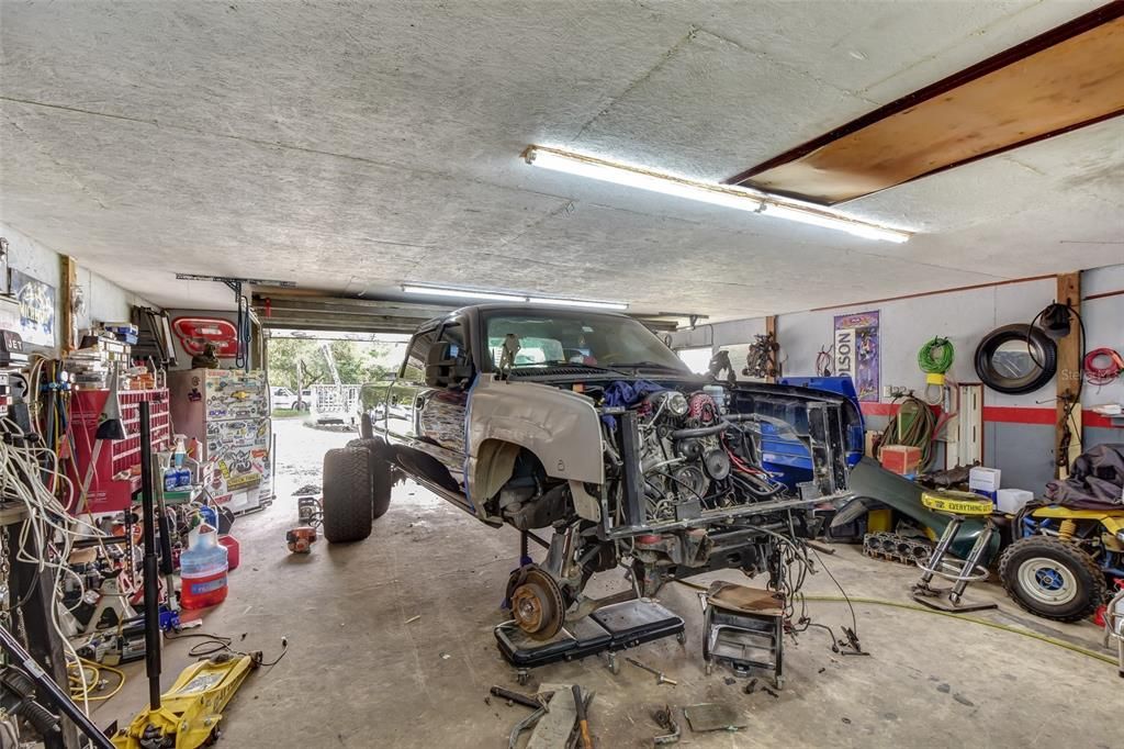 Detached garage