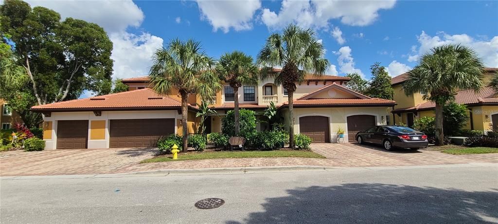 Recently Sold: $365,000 (3 beds, 2 baths, 1877 Square Feet)