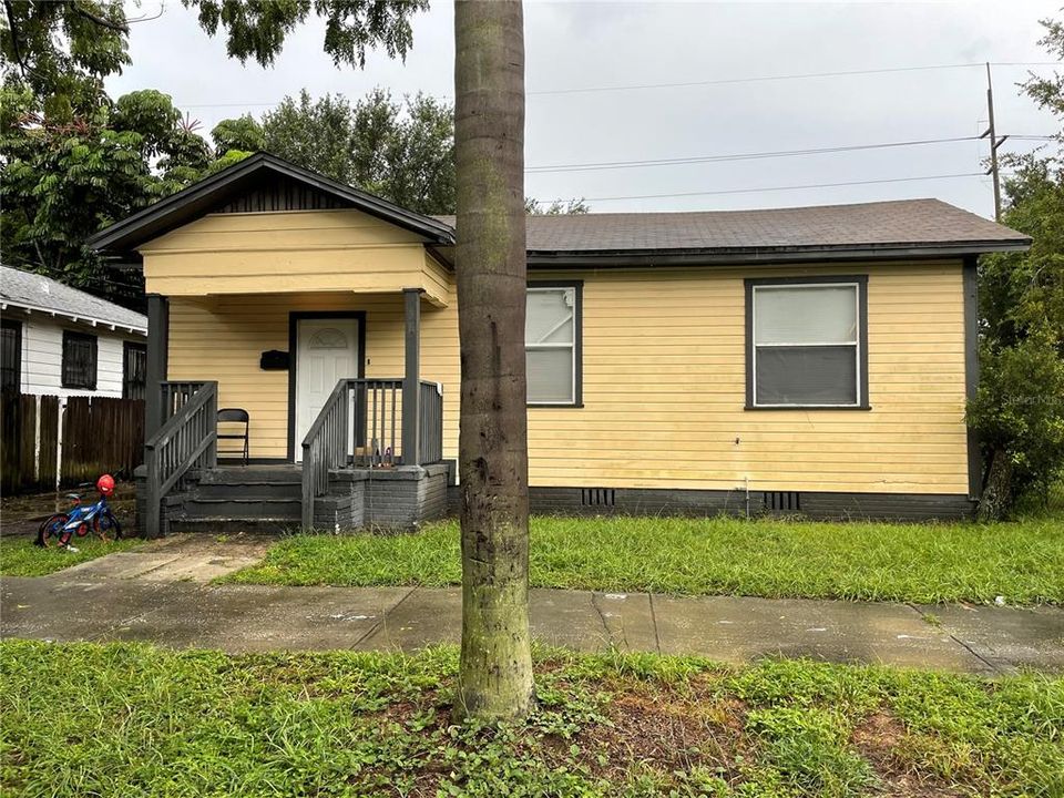 Recently Sold: $128,000 (2 beds, 1 baths, 942 Square Feet)