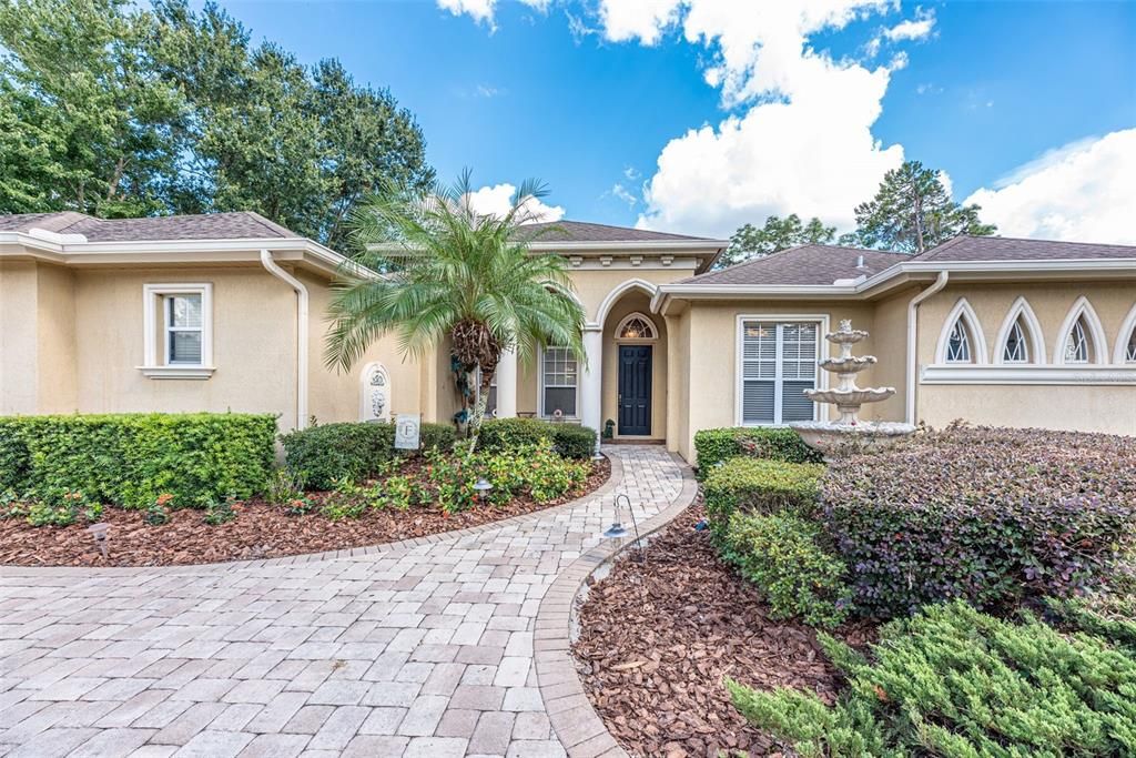 Recently Sold: $799,900 (5 beds, 4 baths, 3959 Square Feet)