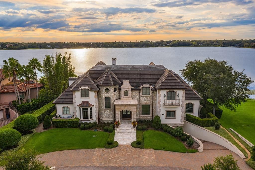 Recently Sold: $7,250,000 (7 beds, 7 baths, 12353 Square Feet)