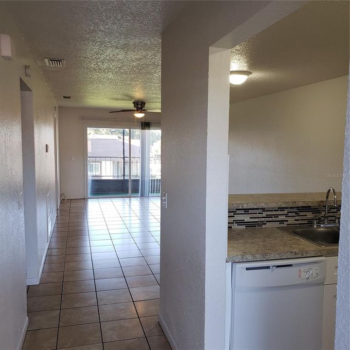 Recently Rented: $1,325 (2 beds, 2 baths, 864 Square Feet)