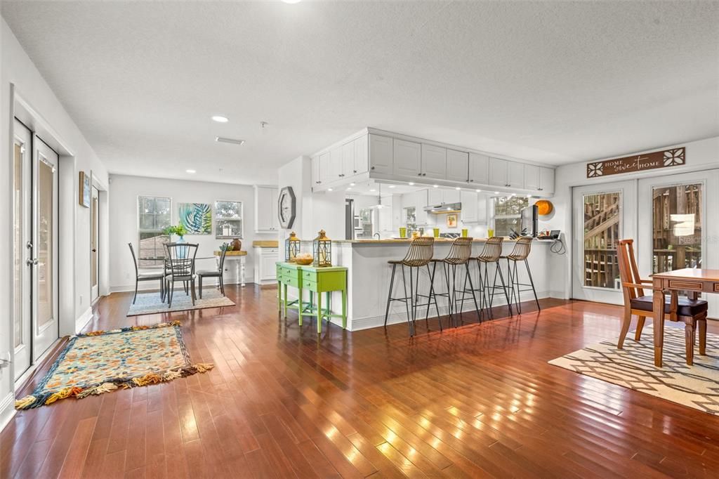 Recently Sold: $1,275,000 (3 beds, 3 baths, 3258 Square Feet)