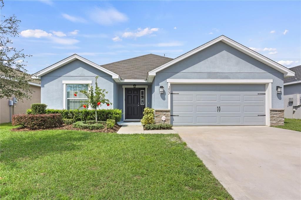 Recently Sold: $364,900 (3 beds, 2 baths, 2005 Square Feet)