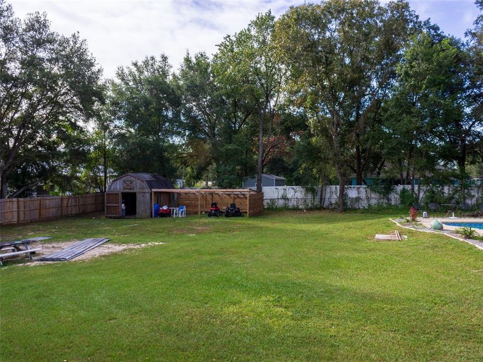 Recently Sold: $180,000 (3 beds, 2 baths, 1867 Square Feet)