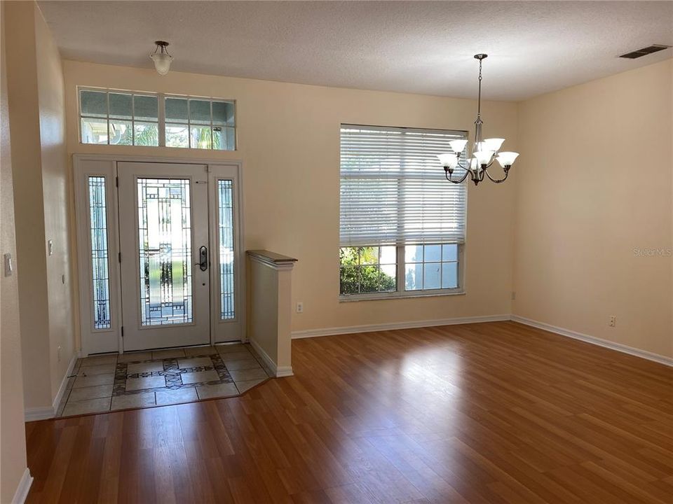 Recently Rented: $3,000 (3 beds, 2 baths, 1982 Square Feet)