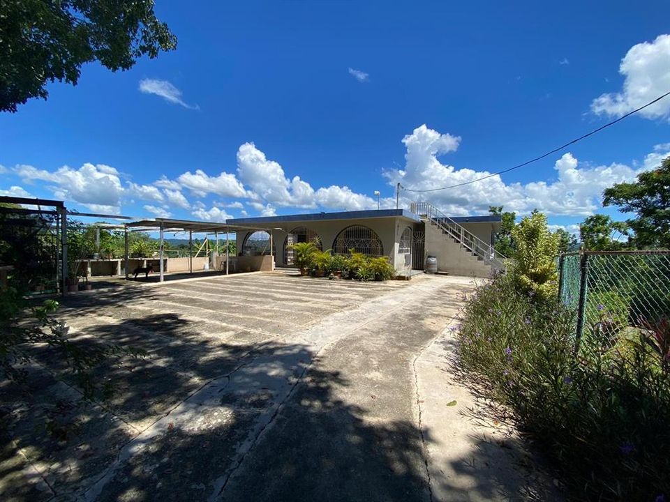 最近售出: $159,900 (3 贝兹, 2 浴室, 1600 平方英尺)