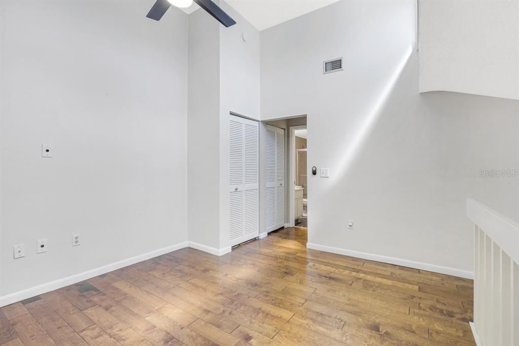 Recently Sold: $200,000 (2 beds, 2 baths, 1202 Square Feet)