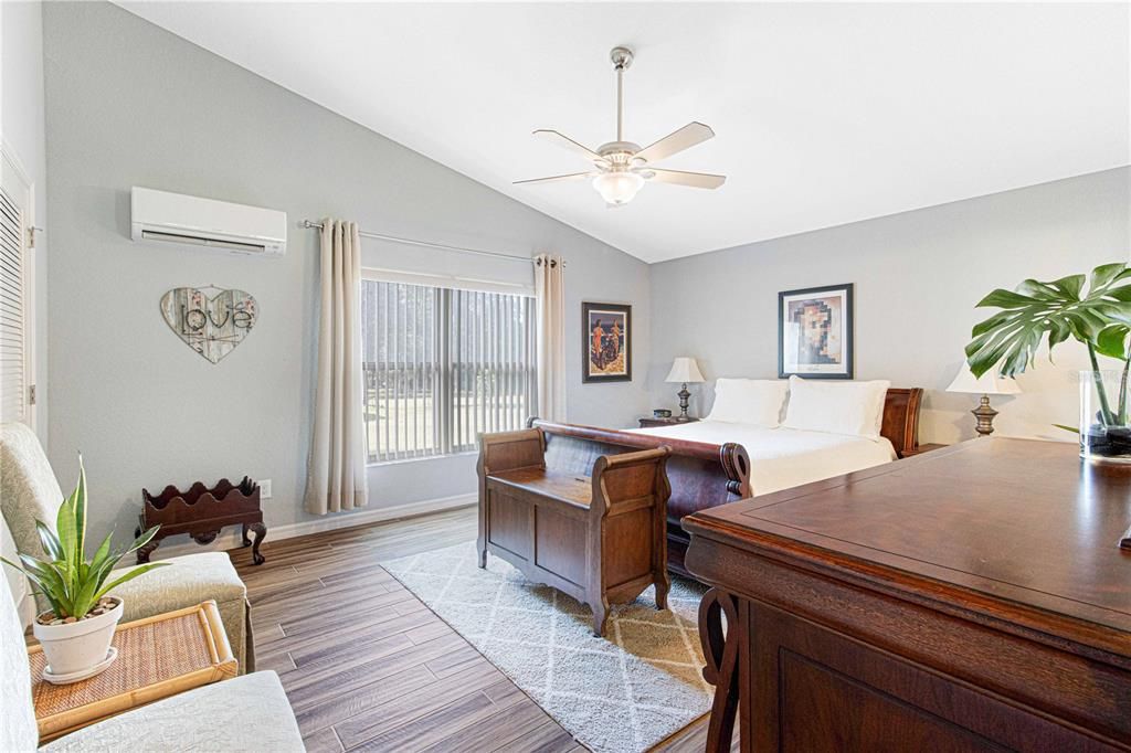 Recently Sold: $340,000 (2 beds, 2 baths, 1917 Square Feet)