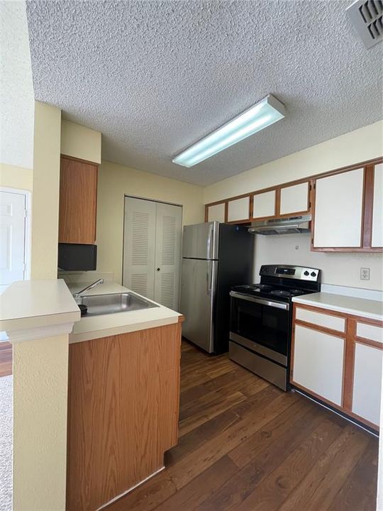 Recently Rented: $995 (1 beds, 1 baths, 627 Square Feet)