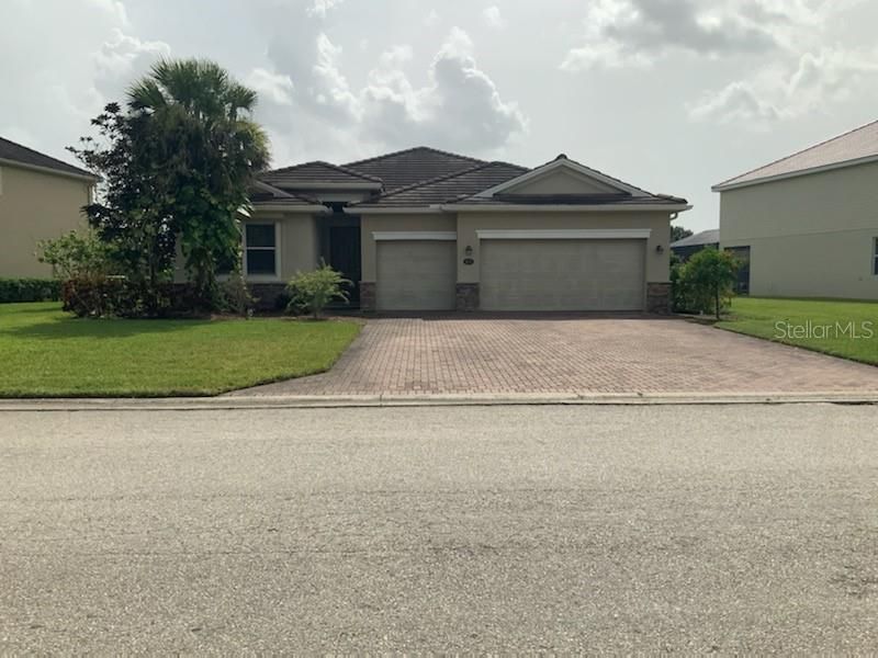 Recently Sold: $388,500 (4 beds, 3 baths, 2271 Square Feet)