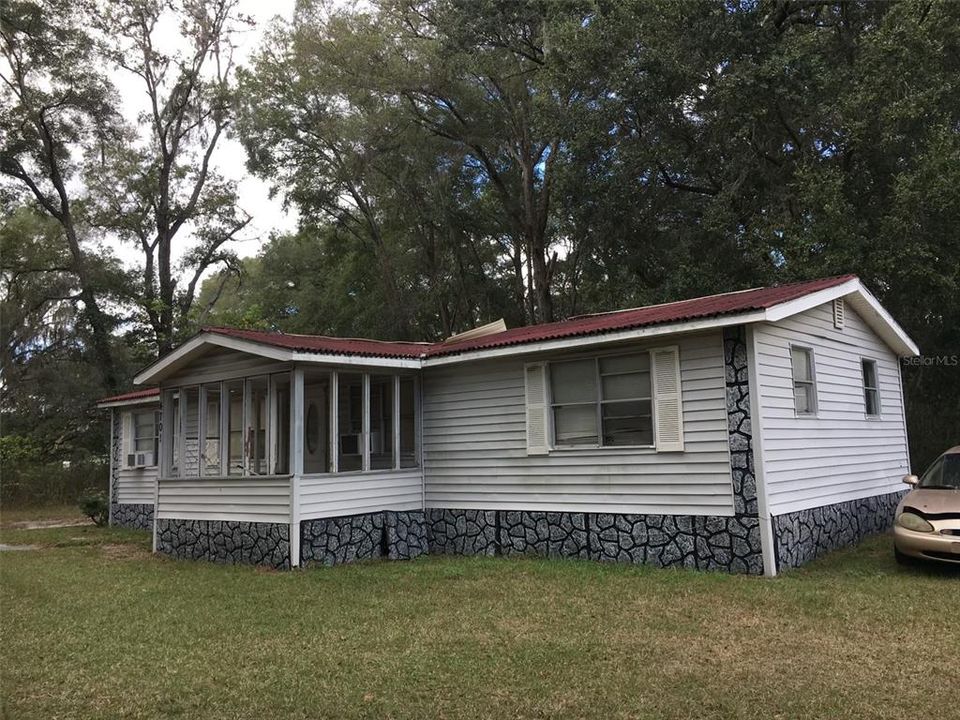 Recently Sold: $60,000 (3 beds, 1 baths, 1040 Square Feet)