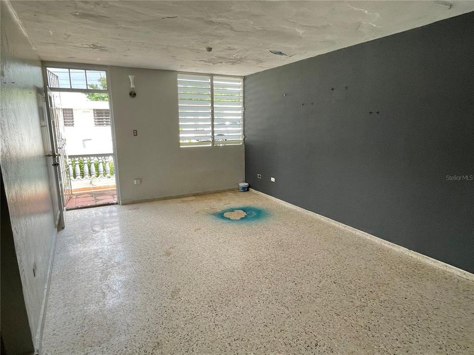 Vendido Recientemente: $67,900 (3 camas, 1 baños, 1057 Pies cuadrados)