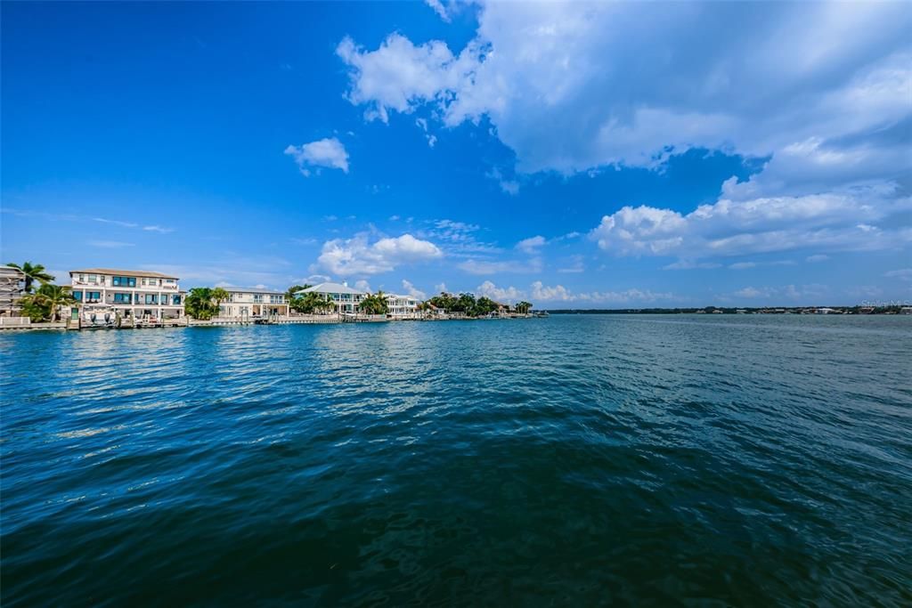 Recently Sold: $2,650,000 (3 beds, 2 baths, 2315 Square Feet)