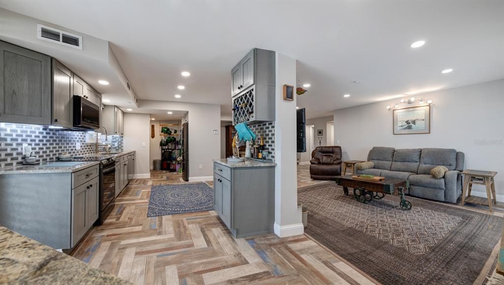 Recently Sold: $1,100,000 (3 beds, 2 baths, 1625 Square Feet)