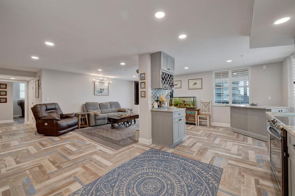 Recently Sold: $1,100,000 (3 beds, 2 baths, 1625 Square Feet)