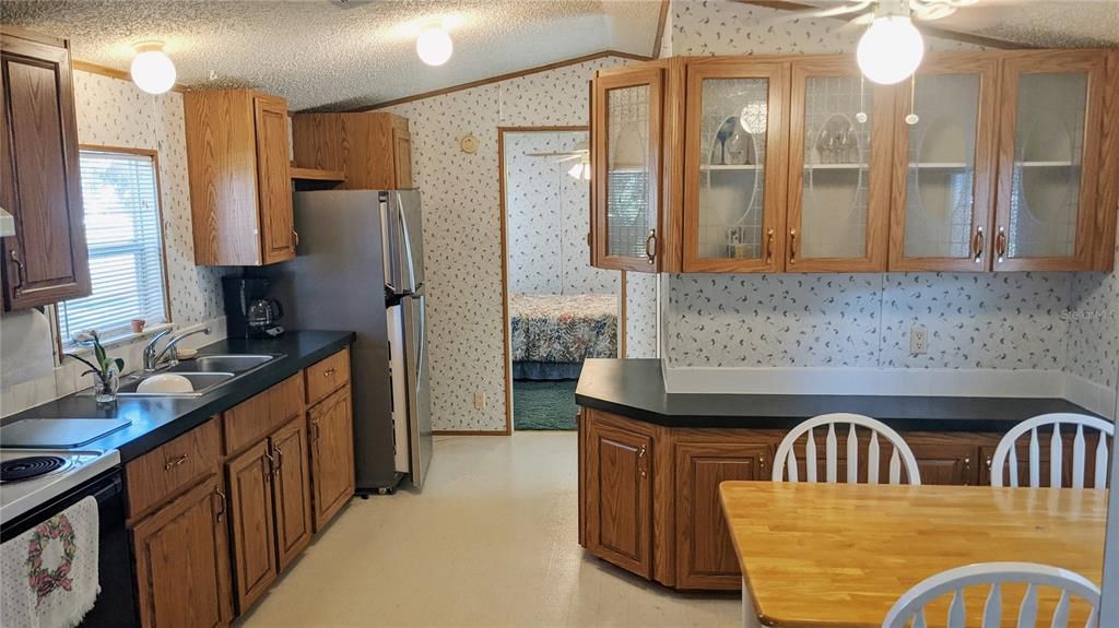 Recently Sold: $86,000 (2 beds, 2 baths, 884 Square Feet)