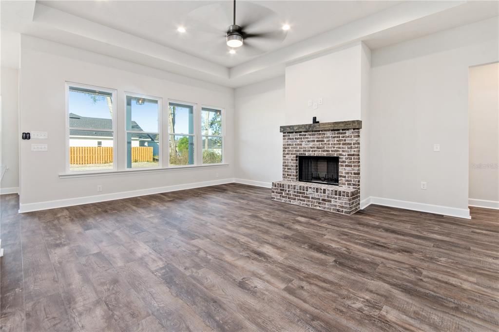 Recently Sold: $401,285 (3 beds, 2 baths, 2034 Square Feet)