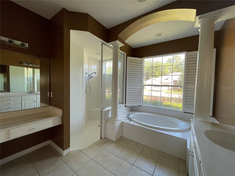 最近租的: $3,500 (4 贝兹, 3 浴室, 3037 平方英尺)