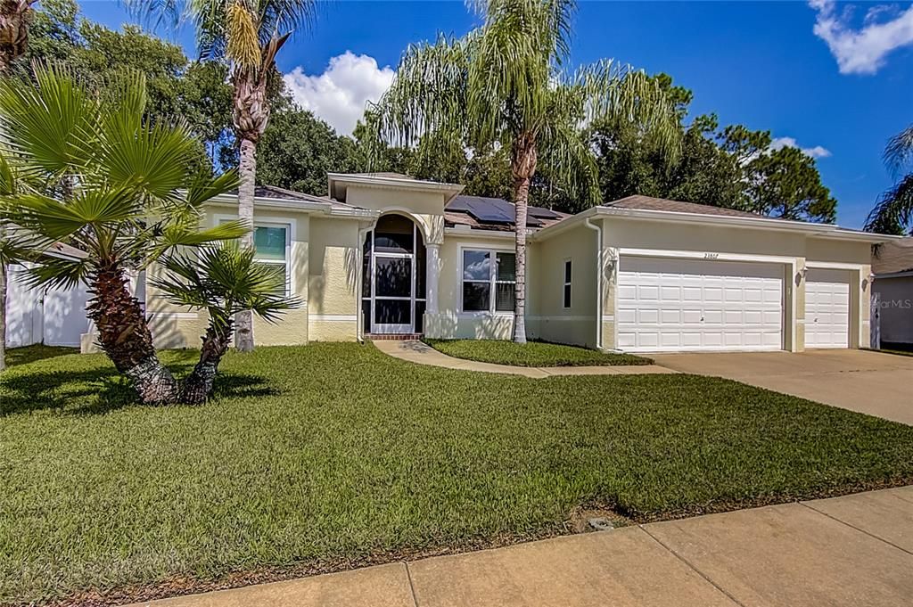 Recently Sold: $365,000 (3 beds, 2 baths, 1688 Square Feet)